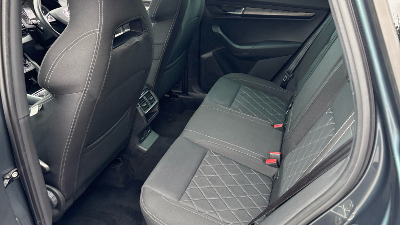 Skoda Karoq 2.0 TDI Sport Line 4x4 5dr Diesel Estate